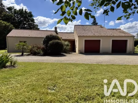 maison à vouvant (85120)