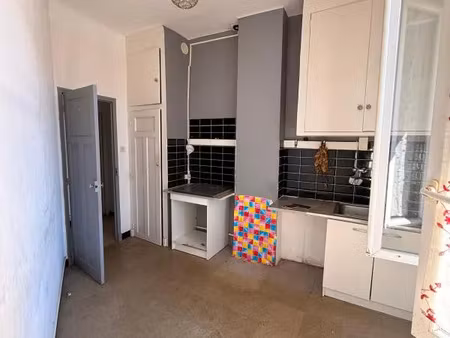 location appartement 2 pièces 56 m² à marignane (13700)