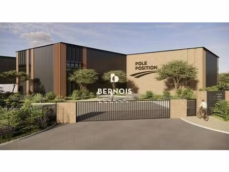 vente local d’activités signes 83870 487m²