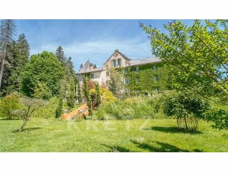 un château réinventé dans un esprit loft contemporain