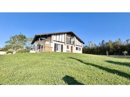 exclu! maison avec vue rhune et grand sous-sol  à deux pas du bourg