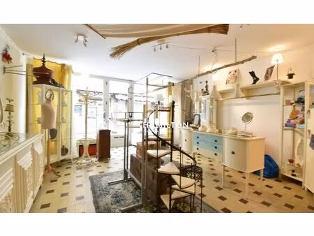 maison de village avec boutique à rénover au coeur de cordes-sur-ciel