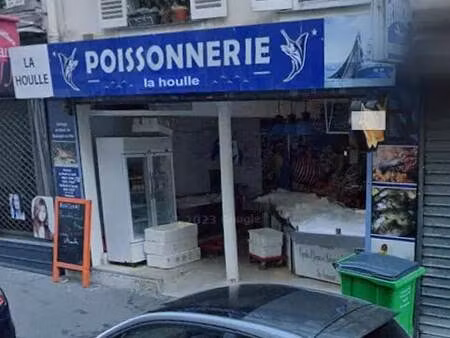 location commerce paris 75018 50m²