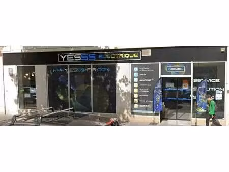 location commerce paris 75020 472m²
