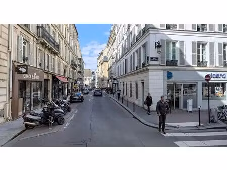 location commerce paris 75007 111m²