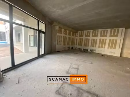 location commerce la garde 83130 279m²