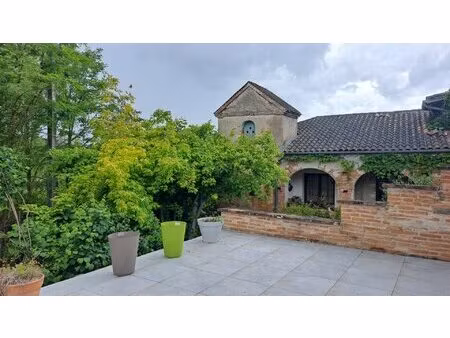 ensemble immobilier dont deux maisons de 285m2 habitable au total en parfait état sur plus