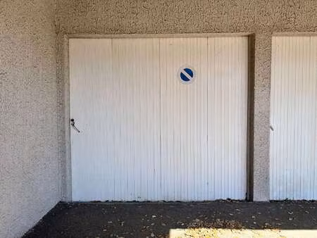 vente garage et parking aux sables-d'olonne (85100) : à vendre / 26m² les sables-d'olonne