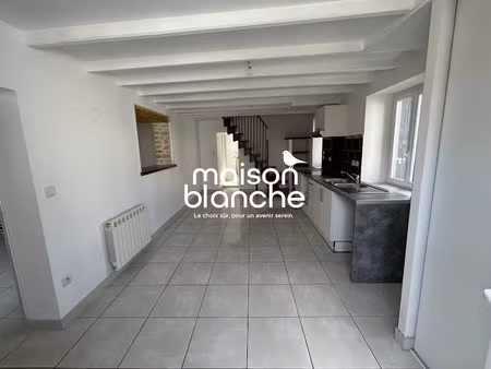 location maison 4 pièces 98.04 m² à la devise (17700)  820 €