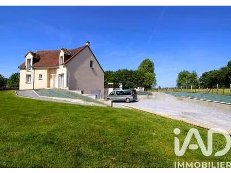 vente maison aux monts-d'andaine (61600) : à vendre / 130m² les monts-d'andaine