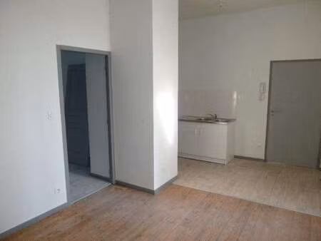 location appartement 2 pièces à angers centre (49000) : à louer 2 pièces / 35m² angers cen