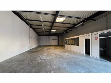 entrepôt / local industriel oyonnax 330 m2