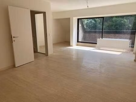 appartement idéalement situé avec 2 chambres