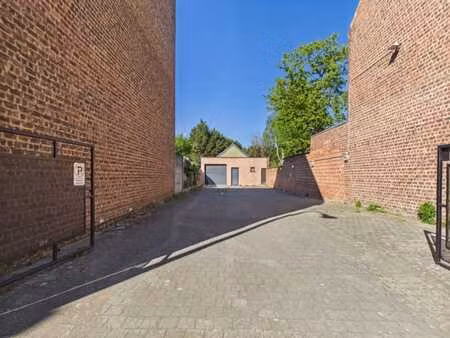 entrepôt 475 m² idéalement situé à drogenbos