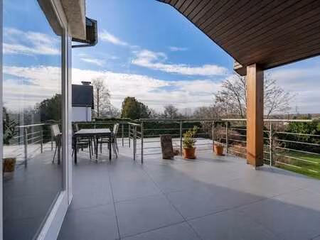 maison 4 façades avec piscine et jardin à aubange