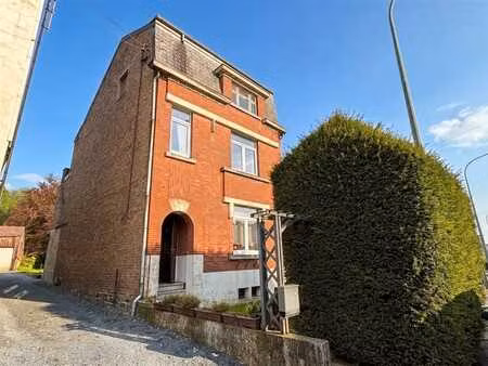 maison familiale avec jardin au centre de bastogne