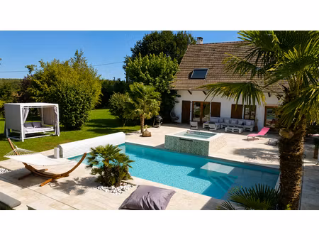 vente ferme 7 pièces 216 m² à tournus (71700)  585 000 €