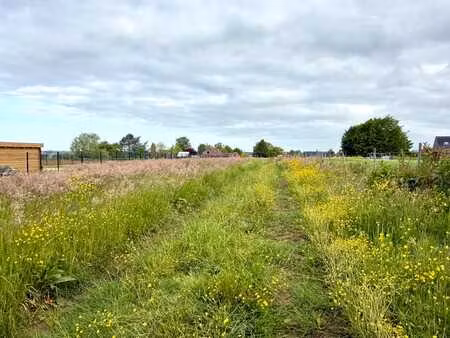 beau terrain à bâtir à braine-le-comte