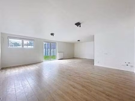 joli bureau de +/-103m² avec jardin