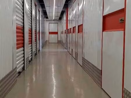 box de stockage fermé et sécurisé