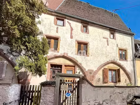 maison de village avec fort cachet historique