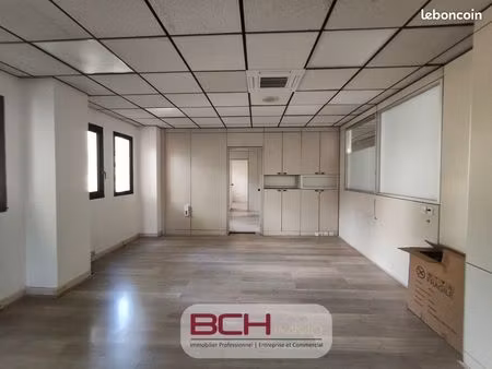 bureaux 178 m²