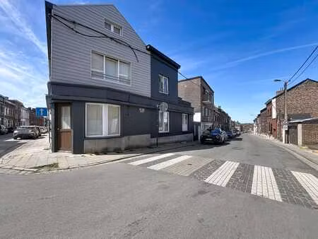 invest - immeuble de logements collectifs rénové.