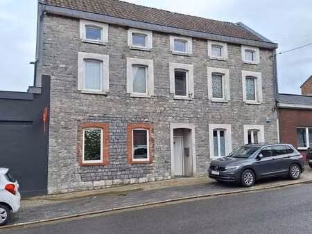 maison av habitation rénové  surf bureau au rez à rénover  c
