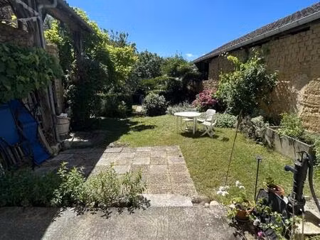 très agréable maison de village de 145 m² avec jardin