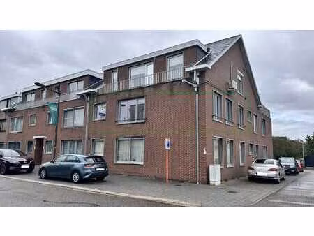 gerenoveerd appartement met 2 slaapkamers