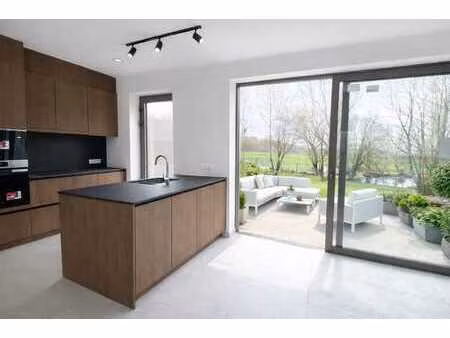 woning met schitterend uitzicht op de velden