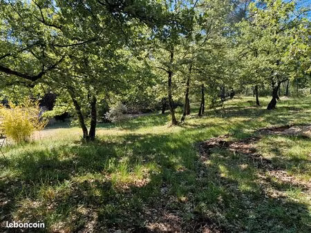 terrain 400 m² greasque