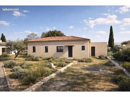 terrain 490m² salon de provence