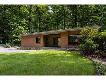 charmant bungalow avec bois à louise-marie