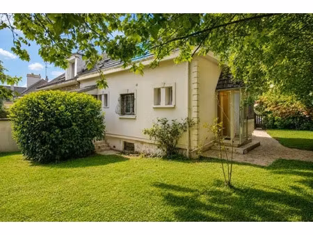 vente maison 5 pièces 122 m² à saint-cyr-l'ecole (78210)  599 500 €