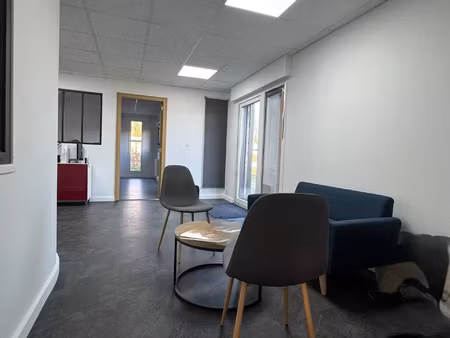 location commerce 4 pièces 318 m² à questembert (56230)