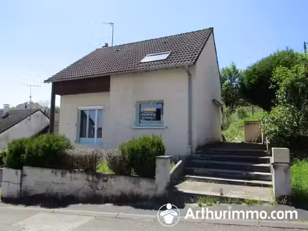 au village  impasse  3 chambres  quartier calme !