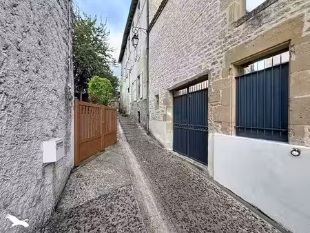 vente appartement 5 pièces 115 m² à matha (17160)  108 600 €