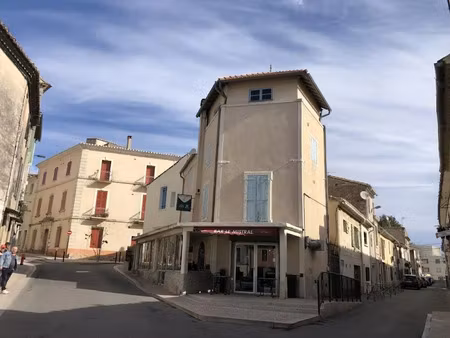 vente appartement 5 pièces 100 m² à saint-gilles (30800)  159 900 €