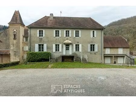 castel du xviie à rénover proche lons-le-saunier