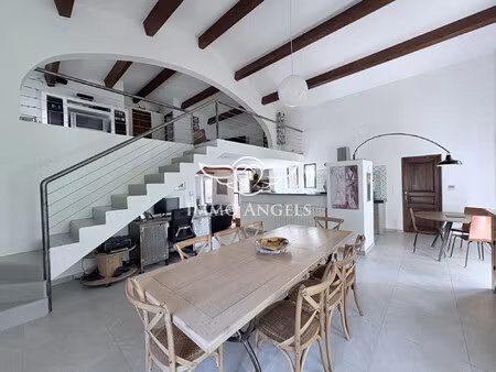 belle maison d'environ 140m2 sur terrain arbore de 1080 m2 avec