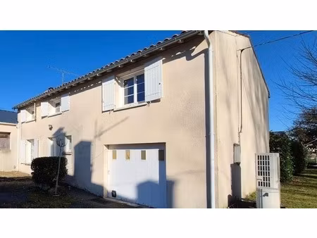 maison familiale au calme – saint-savinien – 3 chambres  bureau  garage et terrain
