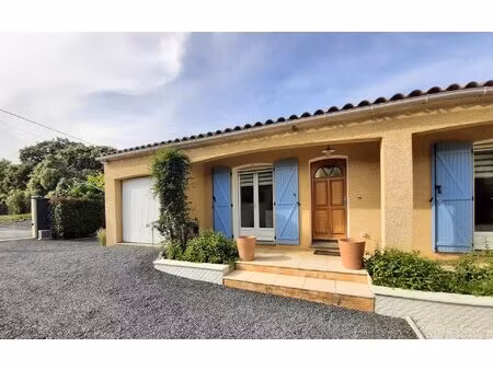 belle villa en excellent état dans un village du minervois (aude)