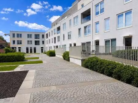 appartement situé dans un quartier calme avec balcon