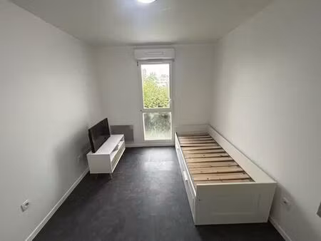 studio / 21m² / saint-denis-université (ligne 13)