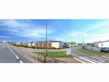 vente local d'activités 395 m² à 10 719 m²