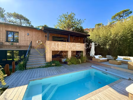 villa de luxe à vendre dans le quartier le pyla