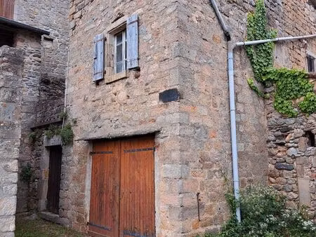 vend maison en pierre dans hameau
