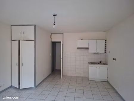 loue studio de 25 m²