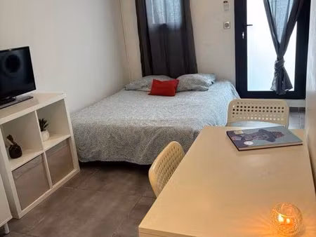 à louer studio meublé climatisé mitoyen villa indépendant